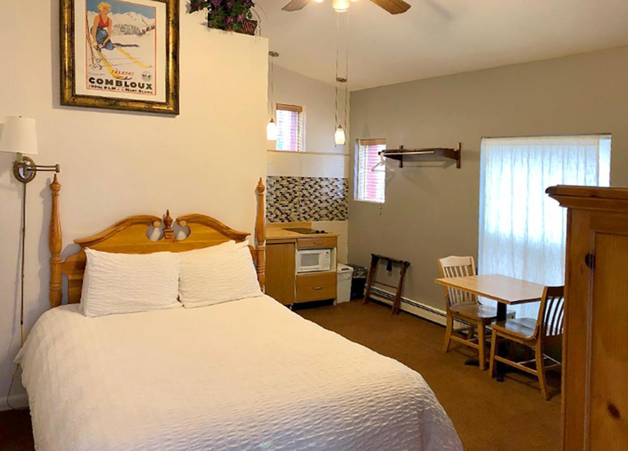 Tyrolean Lodge Aspen Extérieur photo