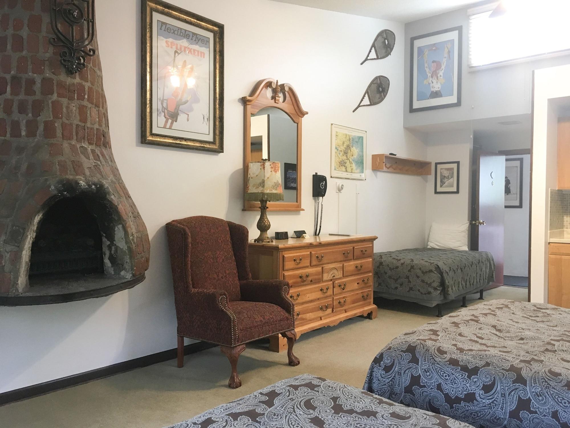 Tyrolean Lodge Aspen Extérieur photo