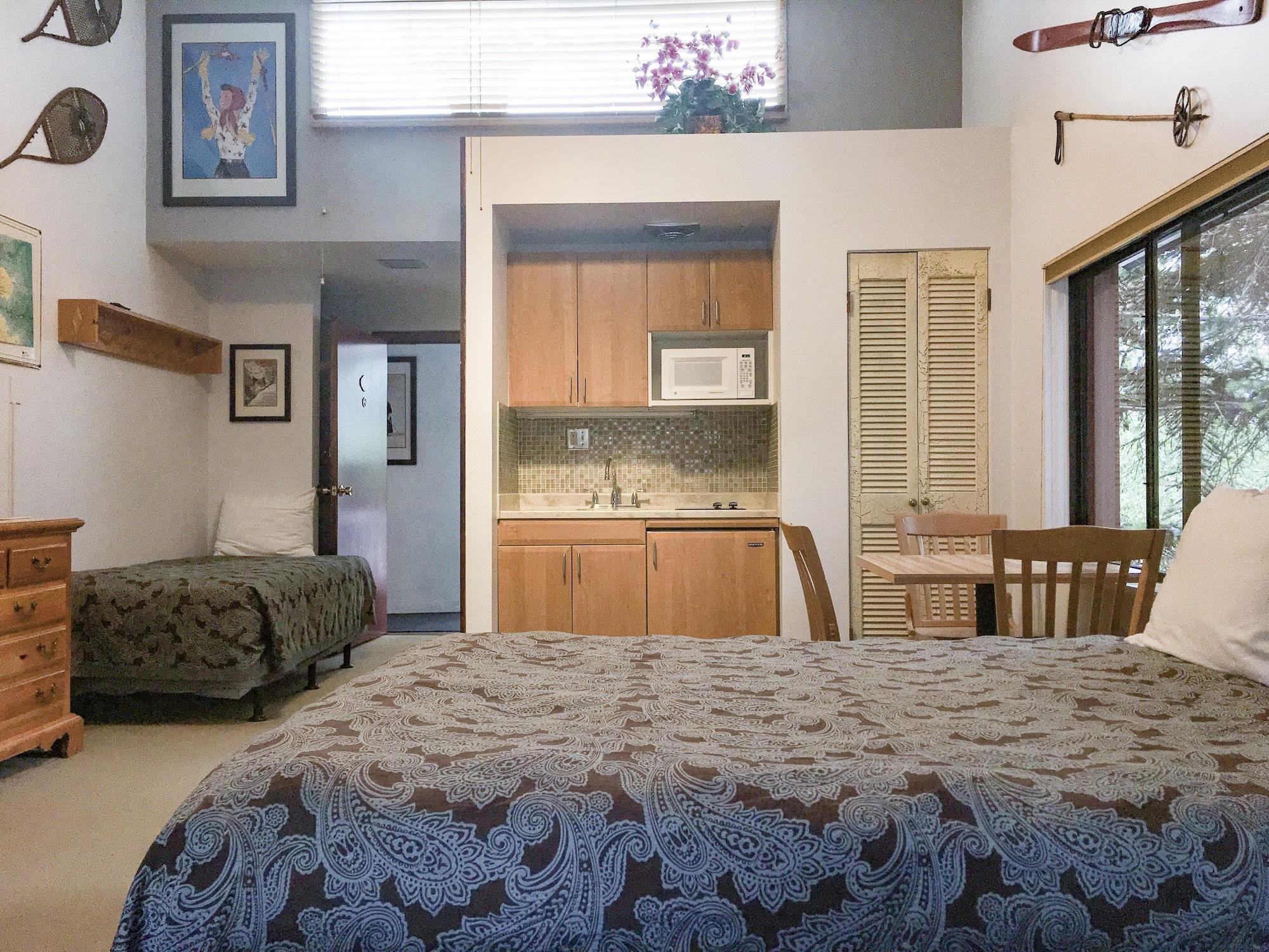 Tyrolean Lodge Aspen Extérieur photo
