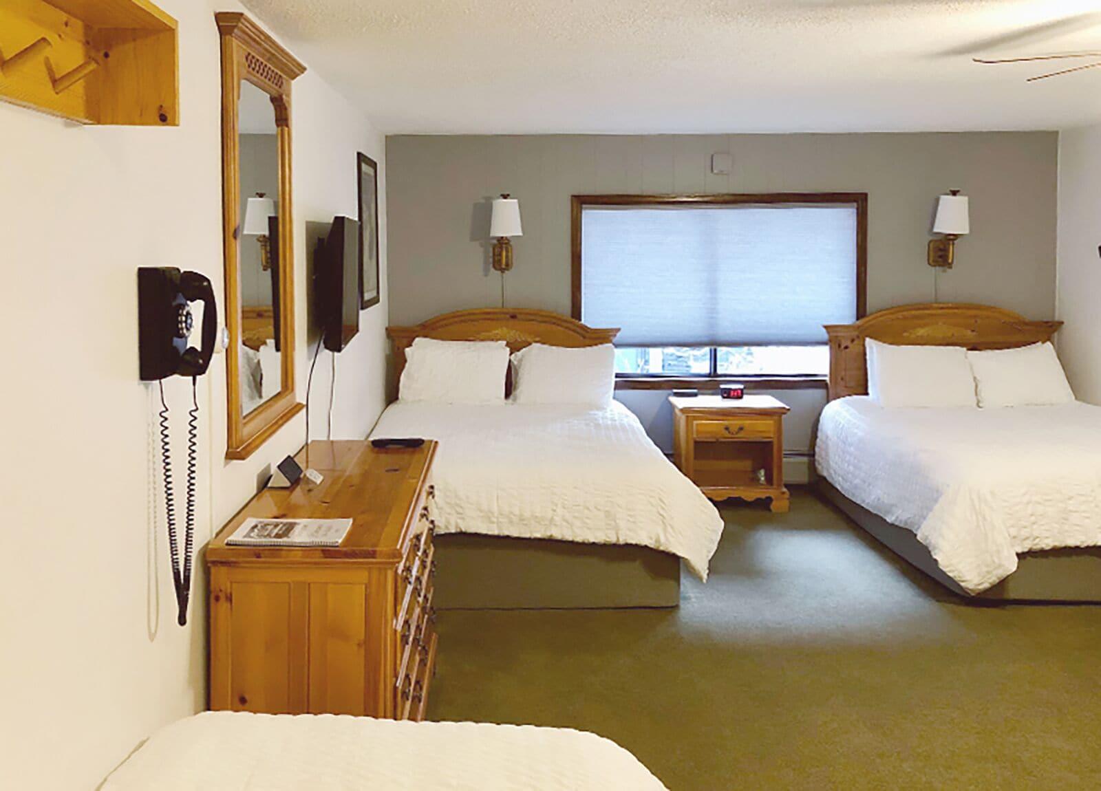 Tyrolean Lodge Aspen Extérieur photo