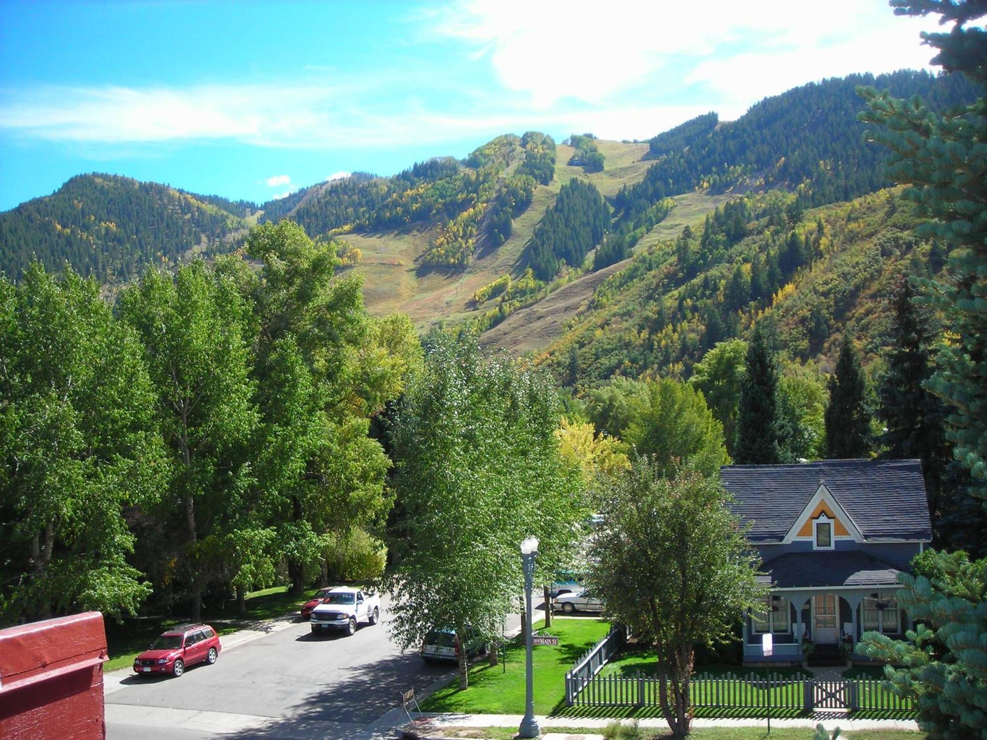 Tyrolean Lodge Aspen Extérieur photo